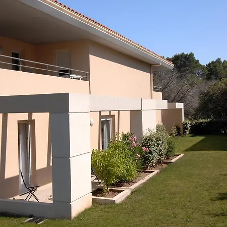 Les Parasols D'argens Aparthotel La Bouverie